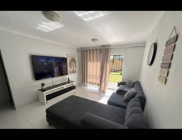 2 BEDROOM APARTMENT FOR SALE IN WITFIELD